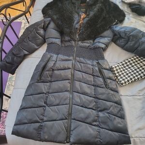 Laundry By Shelli Segal Navy Puffer Coat with Black Faux Fur Collar